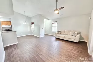 8119 Tremaine Ct, Charlotte, NC 28227 - Photo 4