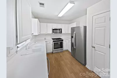 7016 Long Run Lane, Charlotte, NC 28216 - Photo 2