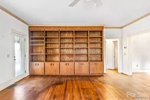 385 Chunns Cove Rd, Asheville, NC 28805 - Photo 10