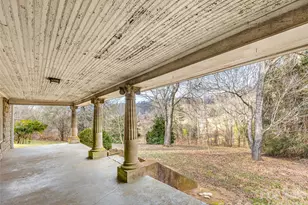 385 Chunns Cove Rd, Asheville, NC 28805 - Photo 6