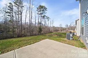 715 Lackey St, Kings Mountain, NC 28086 - Photo 6