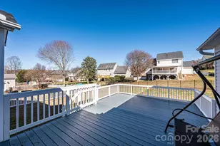 2576 Rolling Ridge Dr, Hickory, NC 28602 - Photo 4