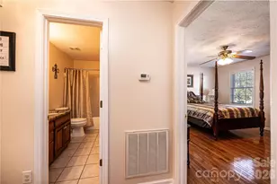 2576 Rolling Ridge Dr, Hickory, NC 28602 - Photo 30