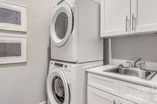 2426 Vail Ave, Charlotte, NC 28207 - Photo 18