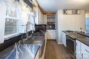 2276 Shady Grove Rd, Connelly Springs, NC 28612 - Photo 4