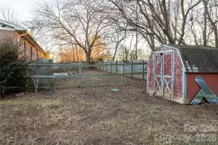 2276 Shady Grove Rd, Connelly Springs, NC 28612 - Photo 22