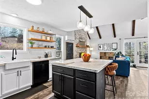 1 Thornwood Ln, Hendersonville, NC 28792 - Photo 8