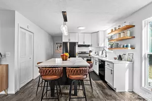 1 Thornwood Ln, Hendersonville, NC 28792 - Photo 4