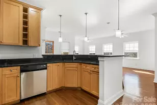 123 S Summit Ave, Charlotte, NC 28208 - Photo 4