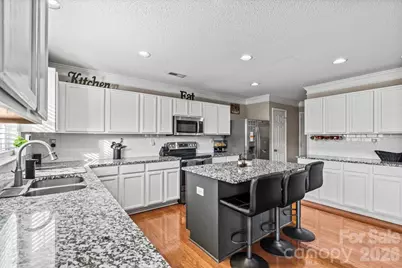 13715 Rutherglen Court, Charlotte, NC 28213 - Photo 16