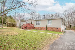 2345 Kingsburry Rd, York, SC 29745 - Photo 2