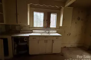 24 Dysart St, Asheville, NC 28806 - Photo 20