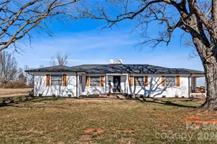 2432 Holcomb Rd, Yadkinville, NC 27055 - Photo 1