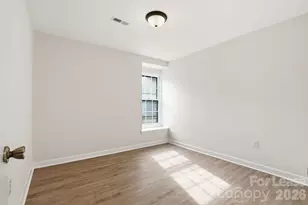 7224 Hackberry Ln, Charlotte, NC 28226 - Photo 14