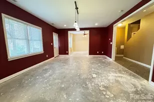 2421 Arden Gate Ln, Charlotte, NC 28262 - Photo 10