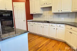 2421 Arden Gate Ln, Charlotte, NC 28262 - Photo 6