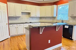 2421 Arden Gate Ln, Charlotte, NC 28262 - Photo 4