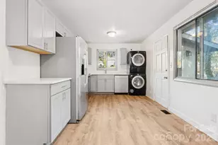 2701 Sonora Ln, Charlotte, NC 28208 - Photo 12