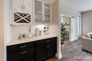 500 W Trade St, Charlotte, NC 28202 - Photo 38