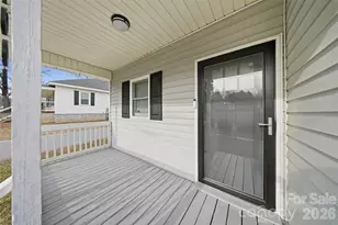 1004 Plymouth St, Gastonia, NC 28054 - Photo 4