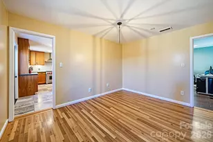 39 N Pershing Rd, Asheville, NC 28805 - Photo 26