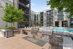 500 W Trade St, Charlotte, NC 28202 - Photo 16