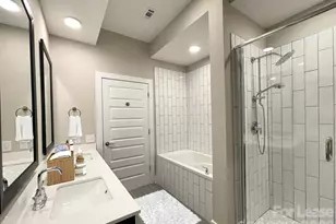 500 W Trade St, Charlotte, NC 28202 - Photo 36