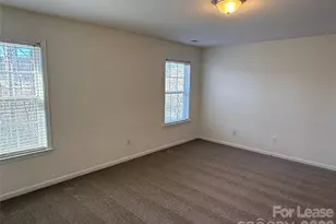 10931 Chastain Parc Dr, Charlotte, NC 28216 - Photo 12