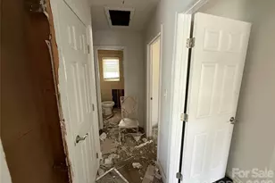 2445 Julia Ave, Charlotte, NC 28206 - Photo 20