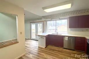 15 Golden Oaks Ln, Fletcher, NC 28732 - Photo 6