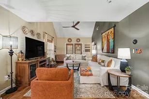 8331 Christmas Ct, Charlotte, NC 28216 - Photo 16