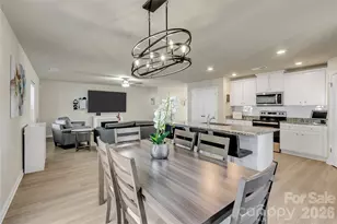 641 Lamorak Pl, Richburg, SC 29729 - Photo 4