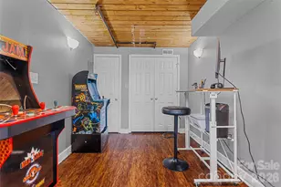 201 S Hoskins Rd, Charlotte, NC 28208 - Photo 18