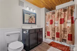 201 S Hoskins Rd, Charlotte, NC 28208 - Photo 10