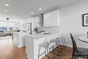 2310 Elizabeth Ml Pl, Charlotte, NC 28208 - Photo 6