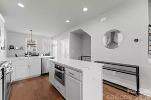 2310 Elizabeth Ml Pl, Charlotte, NC 28208 - Photo 10