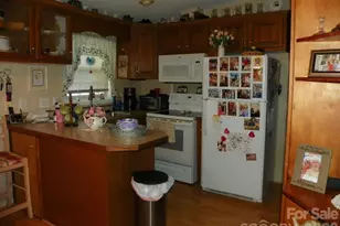 133 Pier Ave, New London, NC 28127 - Photo 10