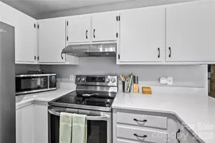 52 Treanors Pl, Maggie Valley, NC 28751 - Photo 8