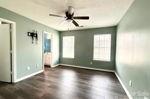 8340 Hornwood Ct, Charlotte, NC 28215 - Photo 10