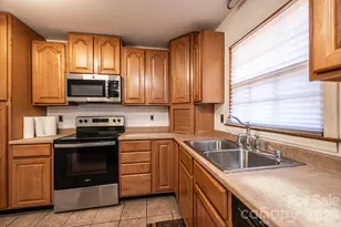 620 Diamondhead Dr NE, Lenoir, NC 28645 - Photo 24