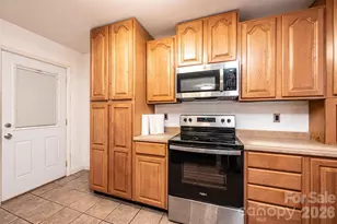 620 Diamondhead Dr NE, Lenoir, NC 28645 - Photo 18