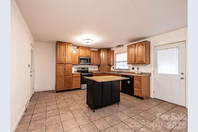 620 Diamondhead Drive NE, Lenoir, NC 28645 - Photo 22