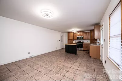 620 Diamondhead Drive NE, Lenoir, NC 28645 - Photo 20