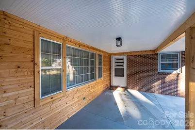 620 Diamondhead Drive NE, Lenoir, NC 28645 - Photo 6