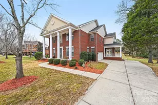 1305 Linden Glen Dr, Matthews, NC 28104 - Photo 2