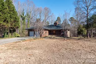 401 Faith Rd, Mooresville, NC 28115 - Photo 2