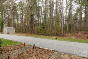 101 Boyd Dr, Flat Rock, NC 28731 - Photo 22