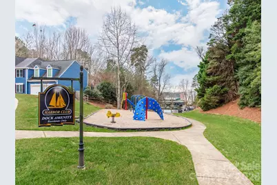 14204 Queens Carriage Place, Charlotte, NC 28278 - Photo 42