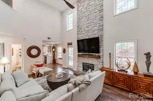 14204 Queens Carriage Pl, Charlotte, NC 28278 - Photo 2