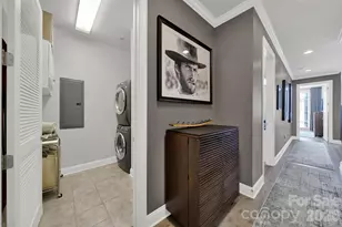 230 S Tryon St, Charlotte, NC 28202 - Photo 4